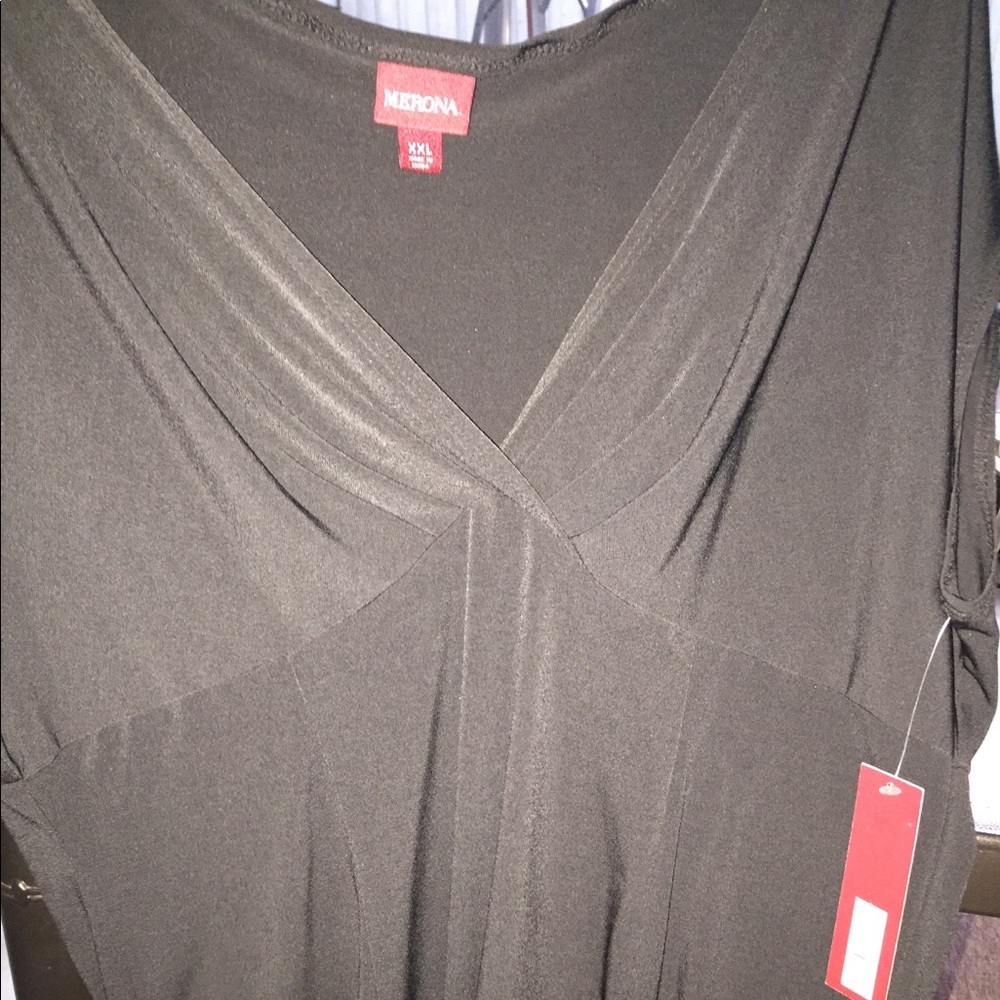 Sleeveless dress